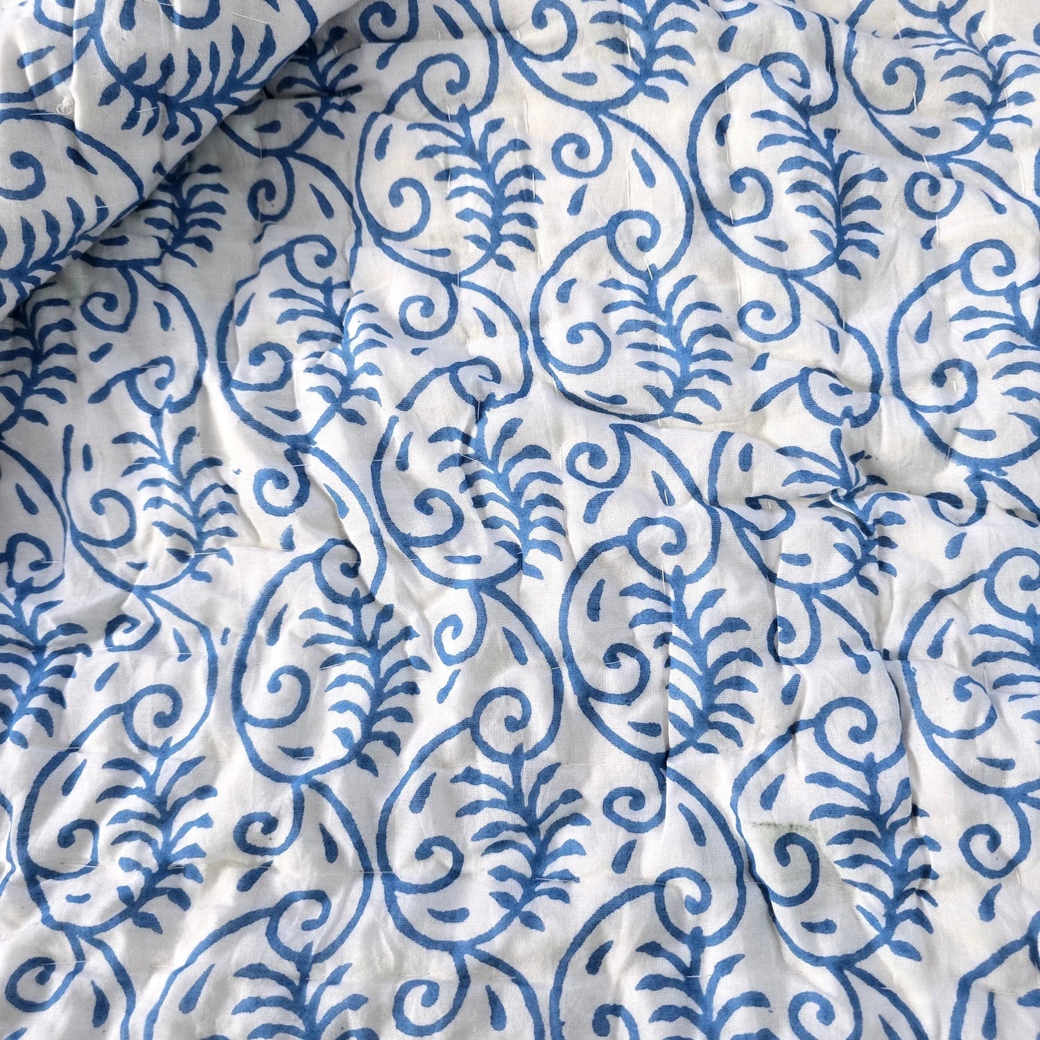 Hand Block Printed  Jaipuri Cotton All season AC Quilt - Neel Patta Motif (90X108 Inches)