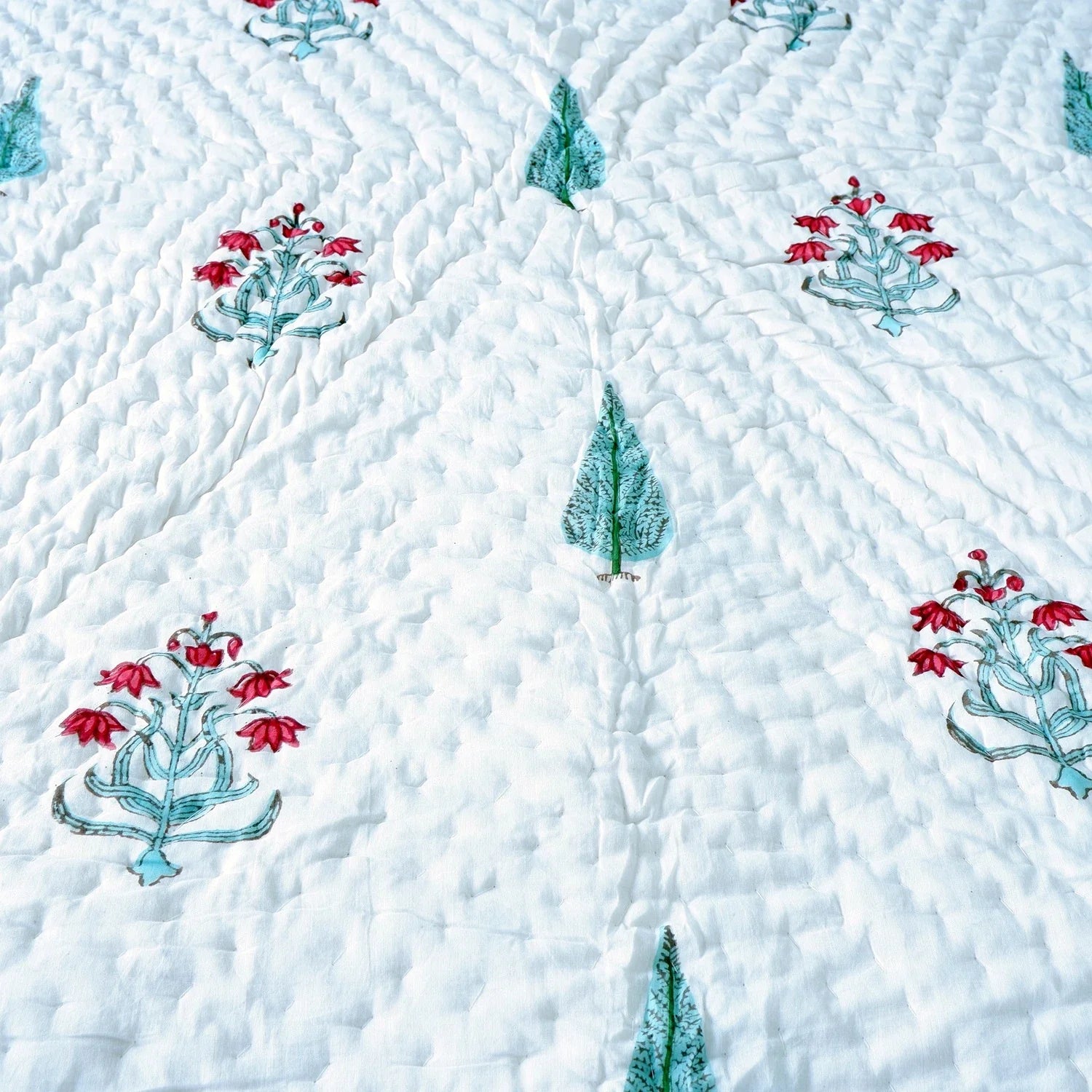 Hand Block Printed Jaipuri Cotton All season AC Quilt – Red & Green Floral Bel (90X108 Inches)