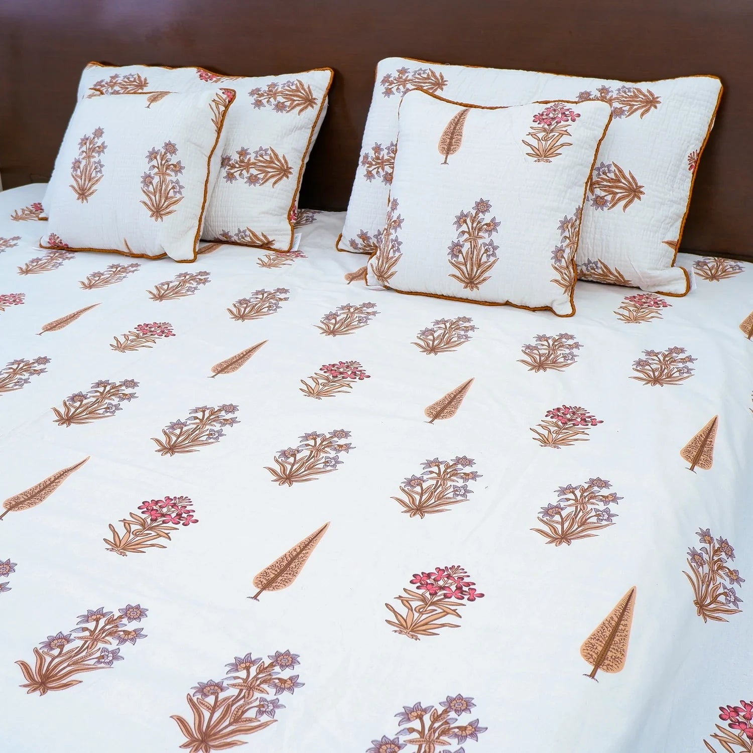 Hand Block Printed Cotton Bedding Set  of 5 Pieces - Floral Leaf Motif (90x108 inches)