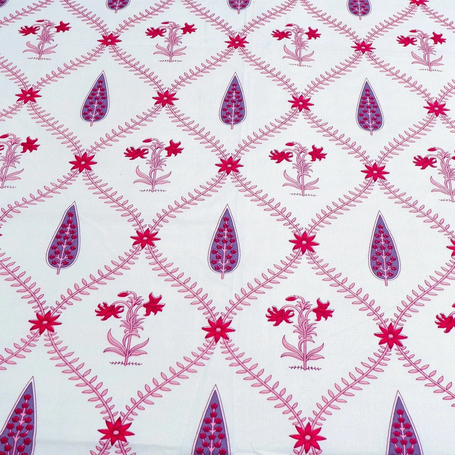 Hand Block Printed Cotton Bedding Set  of 5 Pieces -Red Floral Jaal (90x108 inches)