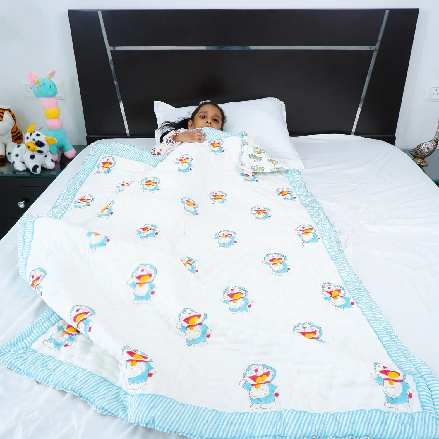Hand Block Printed Kid's Cotton Quilt - Doraemon - Tarvik